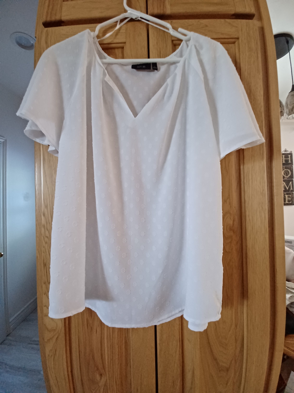 Apt. 9 White Textured V-Neck Short Sleeve Blouse
